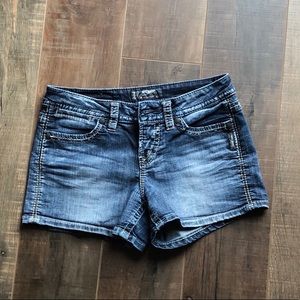 *SOLD* Silver Jeans shorts